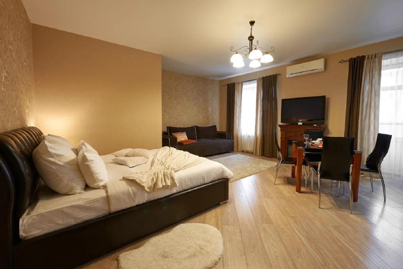 Paulmarie Apartments On Prs. Lenina, 51 Гомел Екстериор снимка